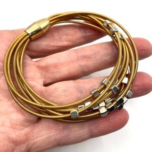 Stretch Spring & Metal Bead Magnetic Bracelet